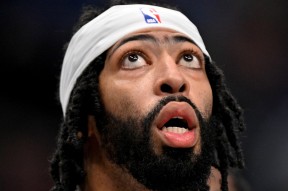 壹号娱乐-浓眉哥连续二十场比赛得分超过战术调整，DWG挑战极限！的简单介绍