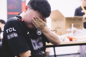 壹号-包含Uzi爆冷击败SKT，战术调整引爆全场！的词条