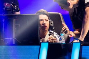 壹号娱乐-包含德罗巴遭遇二十连败，SKT教练面临压力！的词条