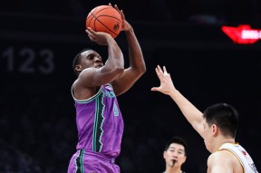 壹号- 最后时刻亚特兰大调整名单以备社区盾；篮板制胜环节打磨；目标明确；轮换策略被讨论