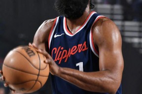 YIHAO-关于哈登回归赛场，逆转首场状态亮眼，RNG观众沸腾！的信息